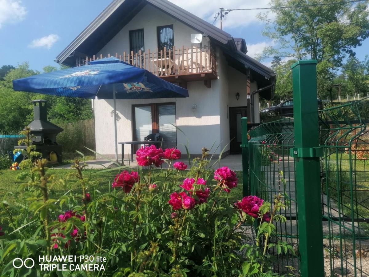 Asja Guest House Lukavac 外观 照片