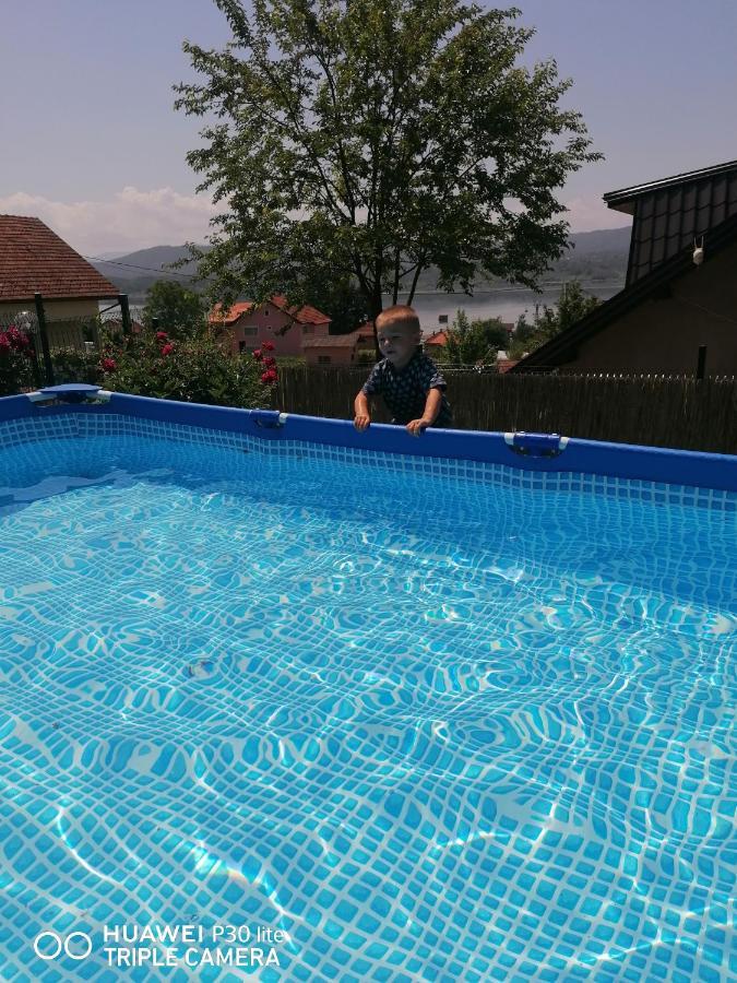 Asja Guest House Lukavac 外观 照片