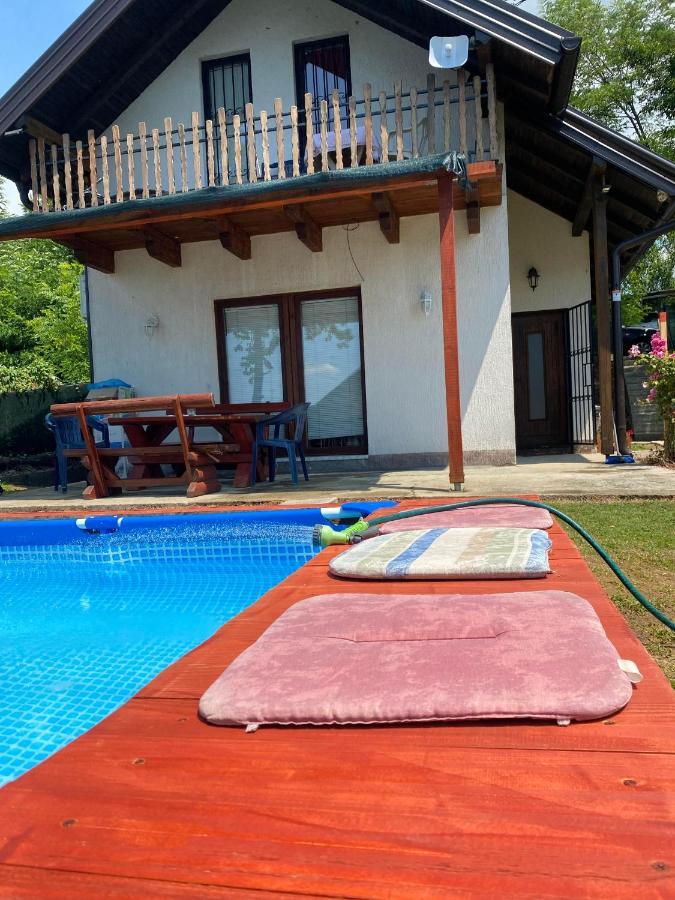 Asja Guest House Lukavac 外观 照片